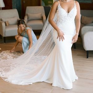 Wedding Dress, Ivory , Maggie Sottero, Size 6 .